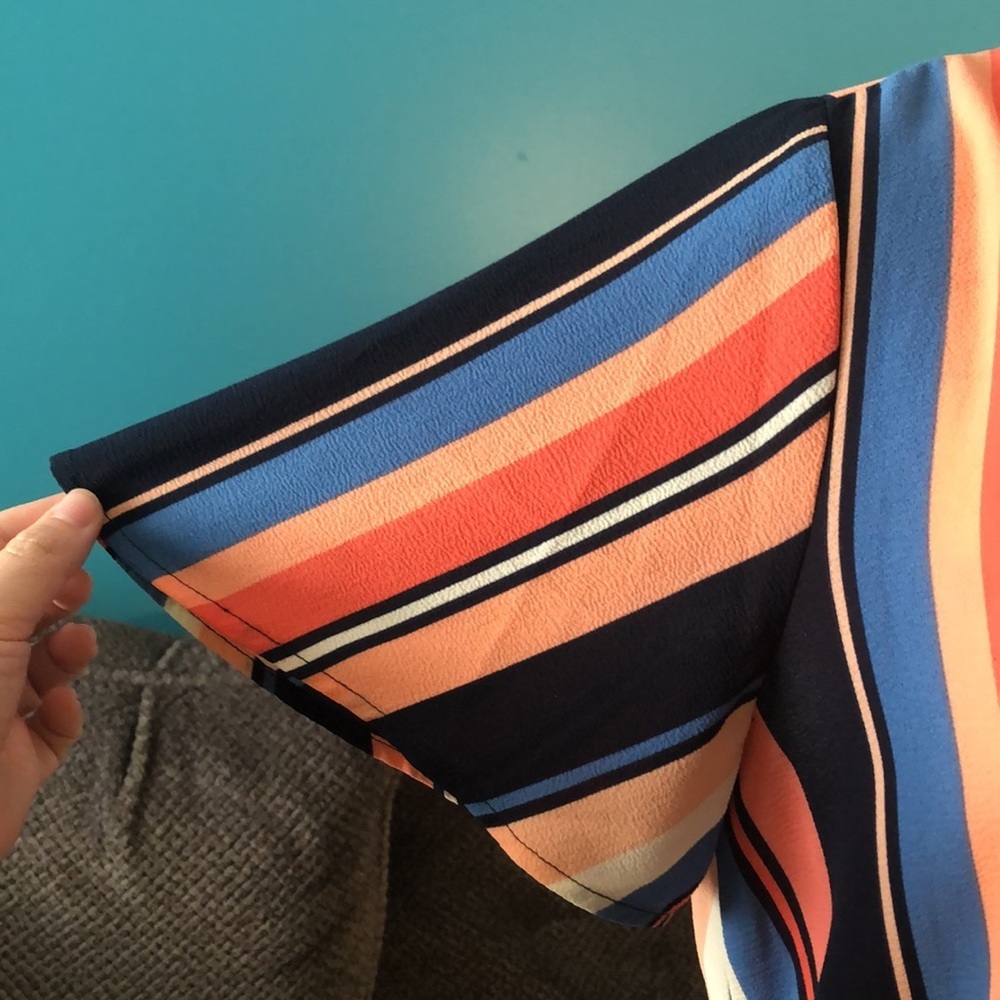 LAST CHANCE 💄 Michael Kors Striped Blouse, size Medium - Picture 4 of 6